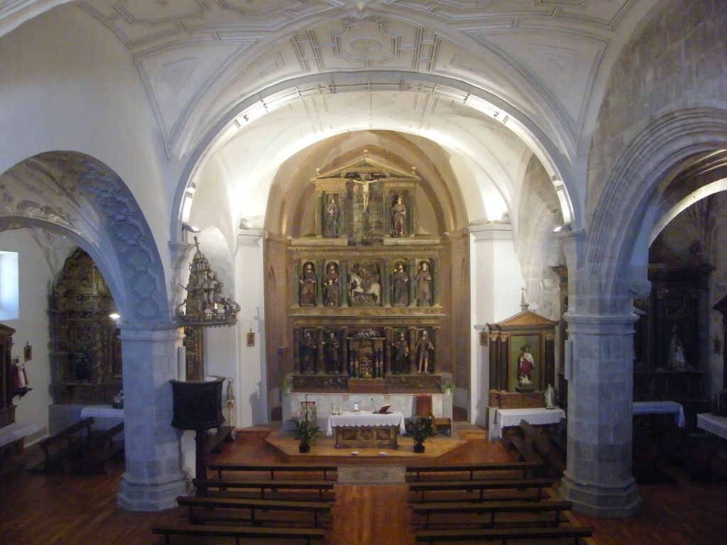 Interior de la iglesia de Santiago 2013
