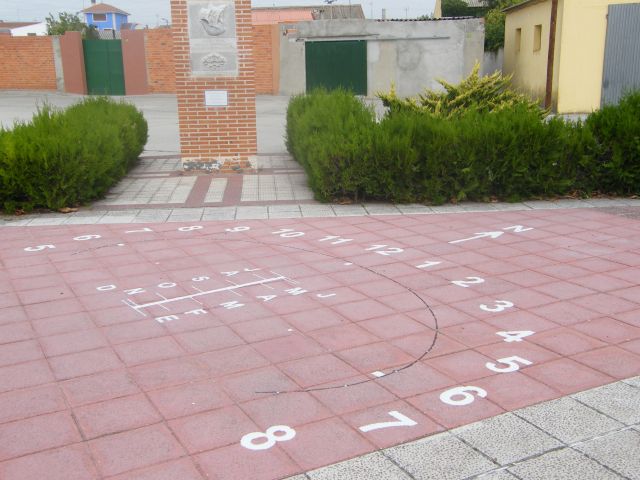 Reloj de sol plaza Matadero, construcción 7