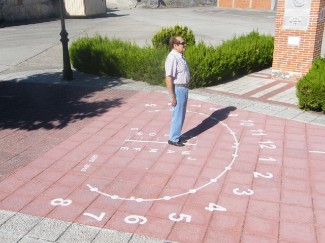 Reloj de sol plaza Matadero, demostración 1