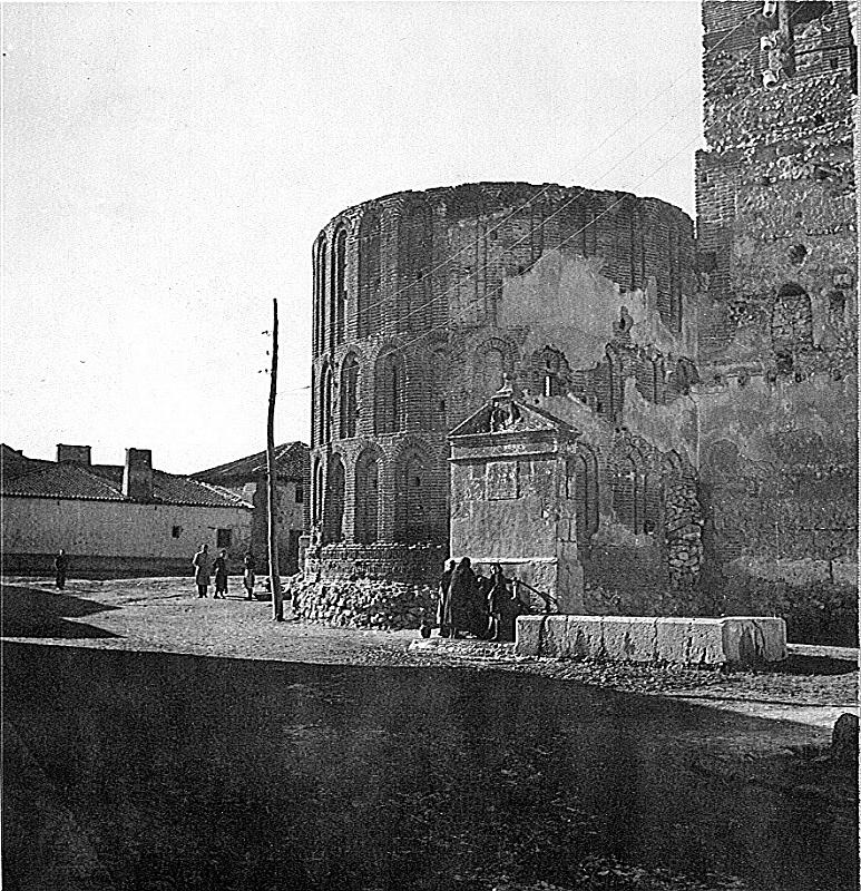 iglesia-de-san-pedro-c3abside-03-1